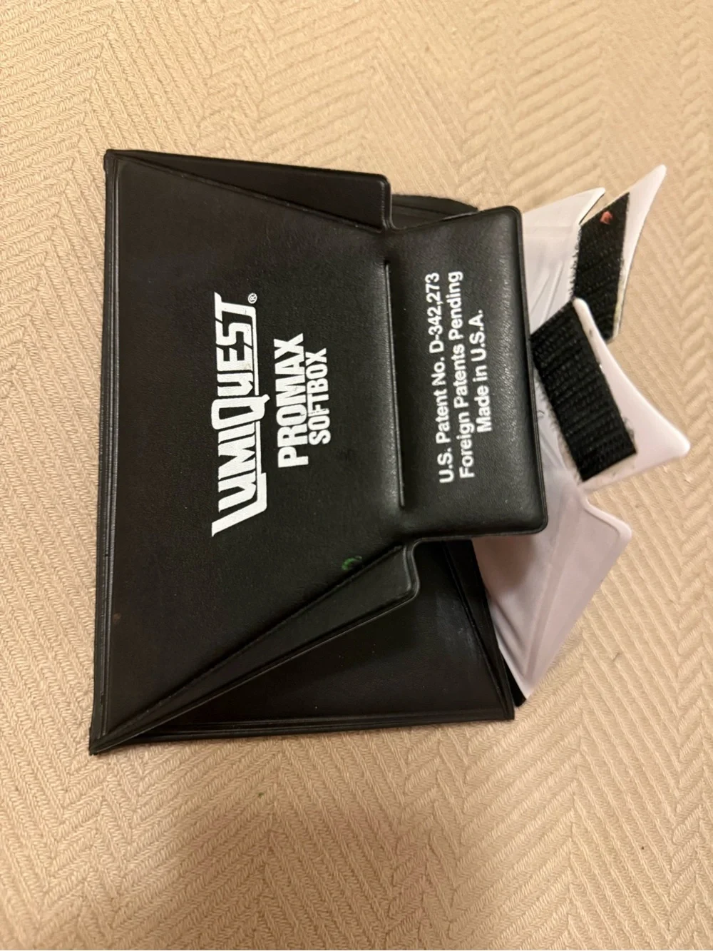 Universal Black/Silver Foldable Flash Diffuser